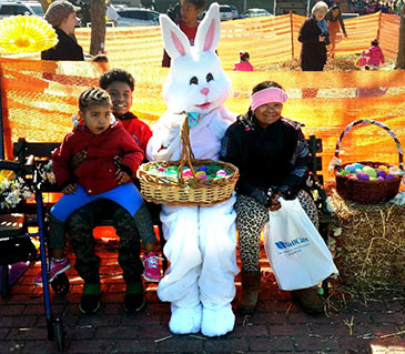 The Flowers’ Family Old Fashion Easter Egg Hunt in partnership with Dutchess County ThinkDIFFERENTLY was a beautiful day of family fun and special sensory sensitive egg hunts. The Easter Bunny enjoyed some time with her friends Jazzy and Jaheed. (March, 2018)