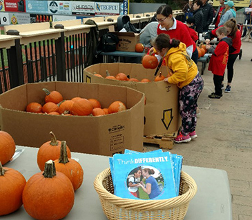 ThinkDIFFERENTLY paired up with the DSAHV Buddy Walk for our fall event! After participants finished the walk, they were invited to come up and decorate pumpkins in the picnic area!! A big THANK YOU to our generous sponsors for helping us bring about all of these smiles! (10/2019)