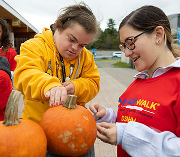 ThinkDIFFERENTLY paired up with the DSAHV Buddy Walk for our fall event! After participants finished the walk, they were invited to come up and decorate pumpkins in the picnic area!! A big THANK YOU to our generous sponsors for helping us bring about all of these smiles! (10/2019)