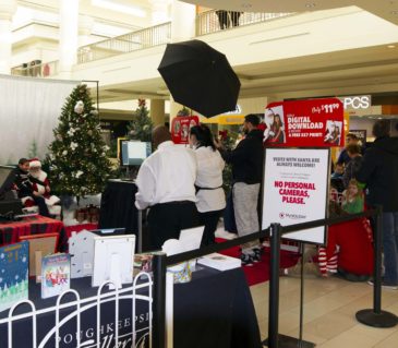 The Poughkeepsie Galleria participated in “Santa Cares” again this year and ThinkDIFFERENTLY was on-hand for support! This gave families an opportunity to schedule a sensory-sensitive visit with Santa Claus! An ASL Interpreter was present to assist Santa as well! (12/2019)